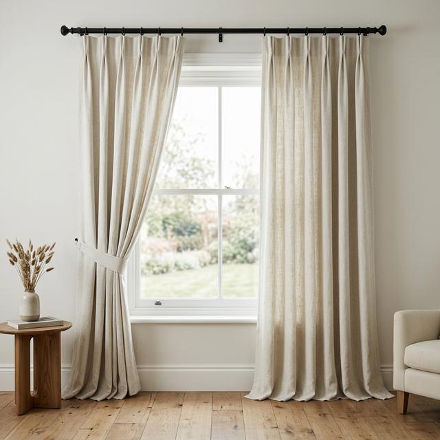 Curtain & Blind